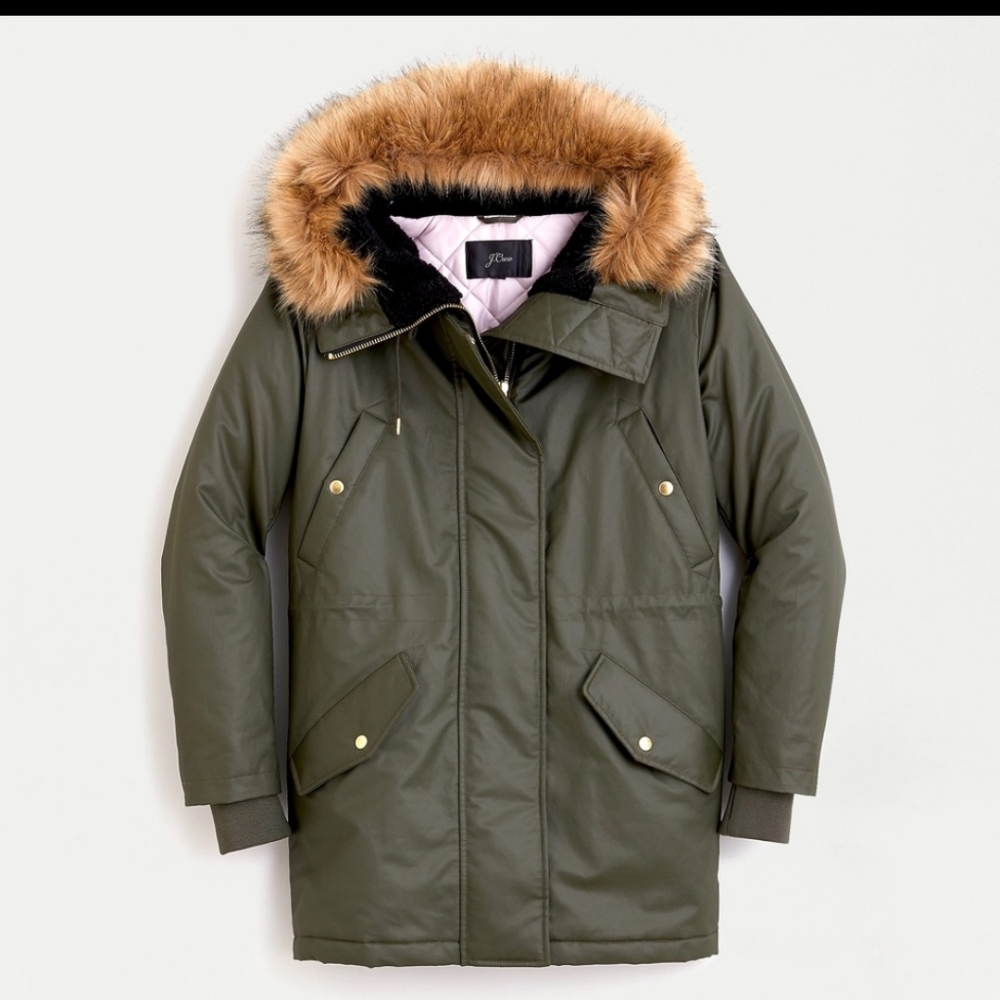 Women's Olive Green Perfect winter parka jacket with eco-friendly PrimaLoft®